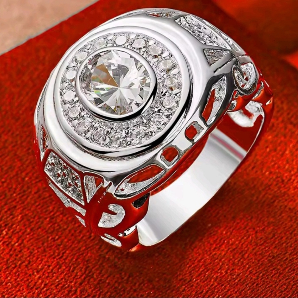 Sophisticated Men's 925 Silver Ring with Oval Centerpiece Sz 10